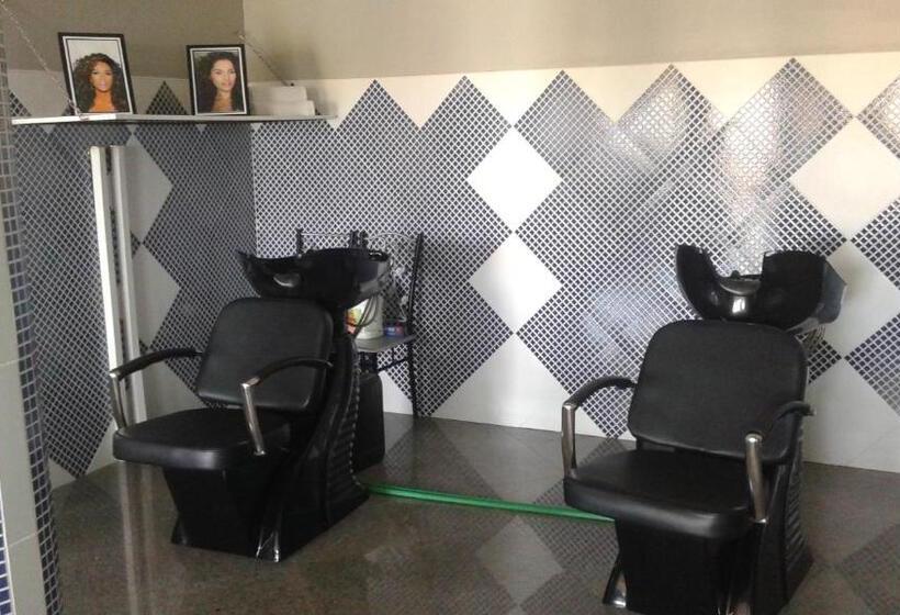 تختخواب و صبحانه Residencial Girassol, Lda