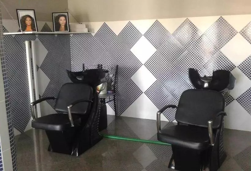 تختخواب و صبحانه Residencial Girassol, Lda