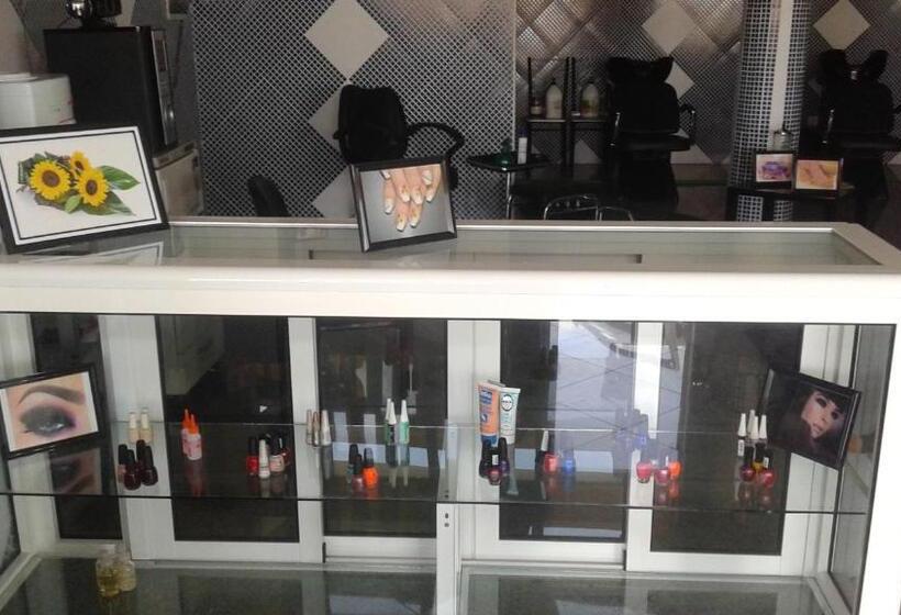 تختخواب و صبحانه Residencial Girassol, Lda