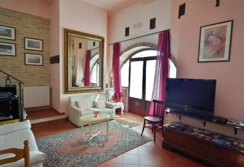 Aamiaismajoitus (B&B) Villa Fiorita