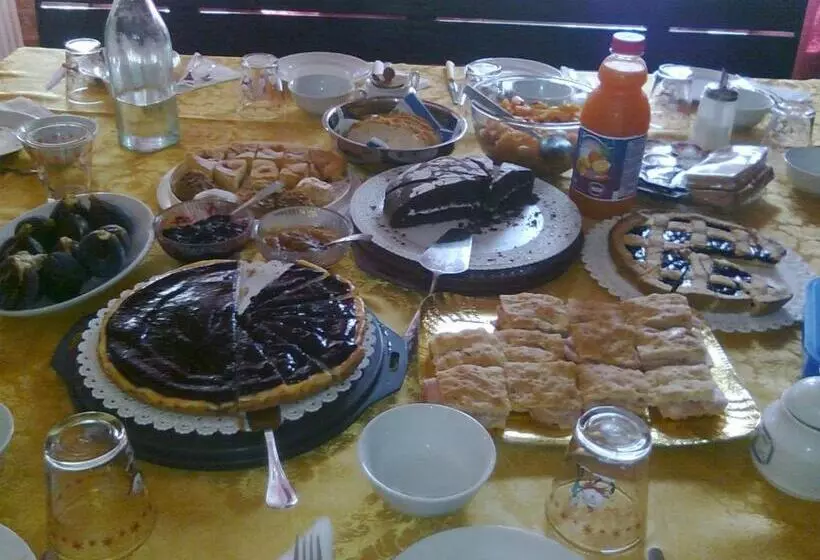 Aamiaismajoitus (B&B) Villa Fiorita