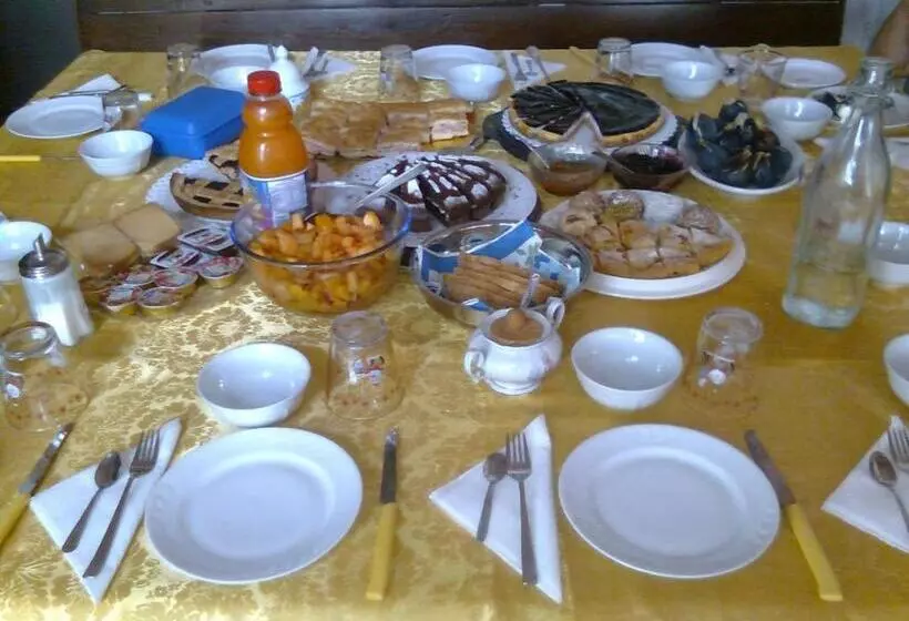 Aamiaismajoitus (B&B) Villa Fiorita