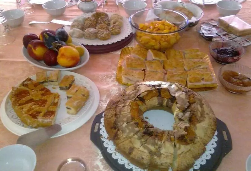 Aamiaismajoitus (B&B) Villa Fiorita