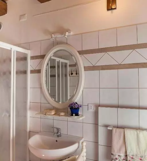 Aamiaismajoitus (B&B) Villa Fiorita