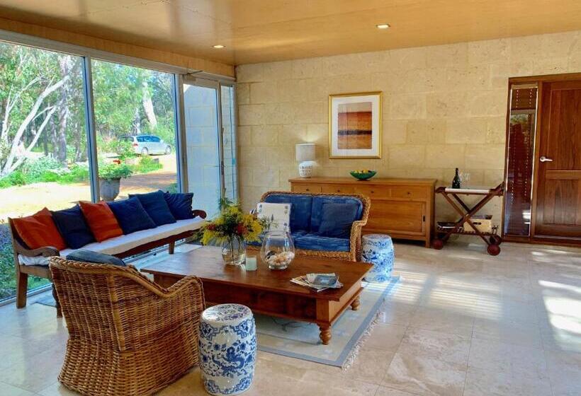 ベッドアンドブレックファースト Wilderness House