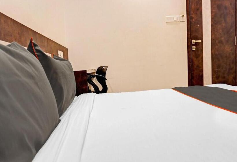 هتل Collection O Royce Studios Near Pune Airport