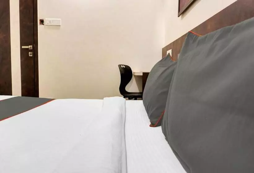 هتل Collection O Royce Studios Near Pune Airport
