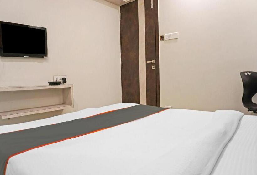 هتل Collection O Royce Studios Near Pune Airport