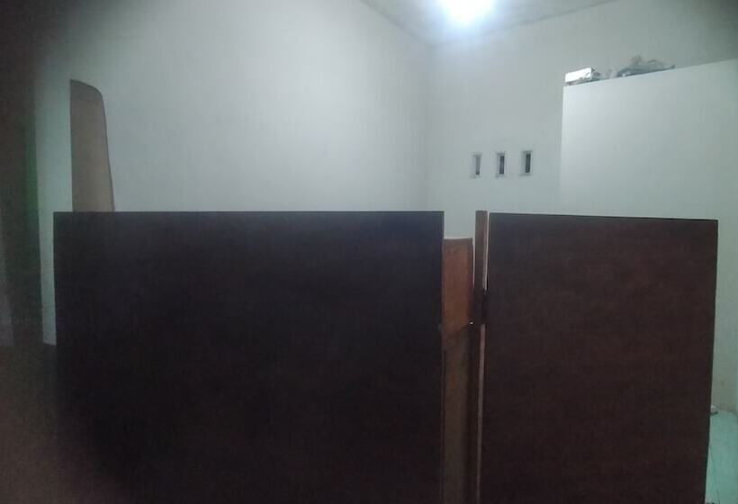 פונדק Aqsa Guest House Banjarsari