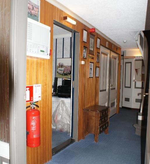 בית מלון כפרי Domstad