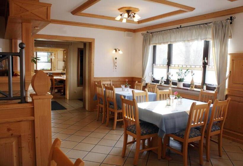 Отель Drei Kronen