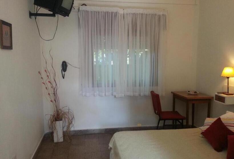 ホテル Hosteria Costa Azul