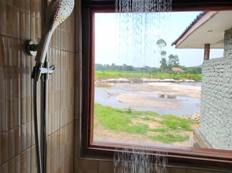 Hotelli Ishasha Pride Lodge