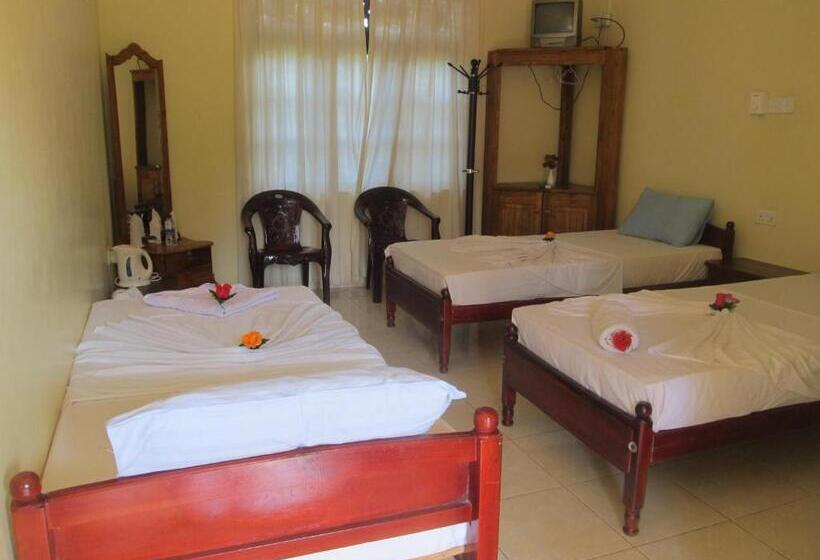 Hotel Platinum Resort