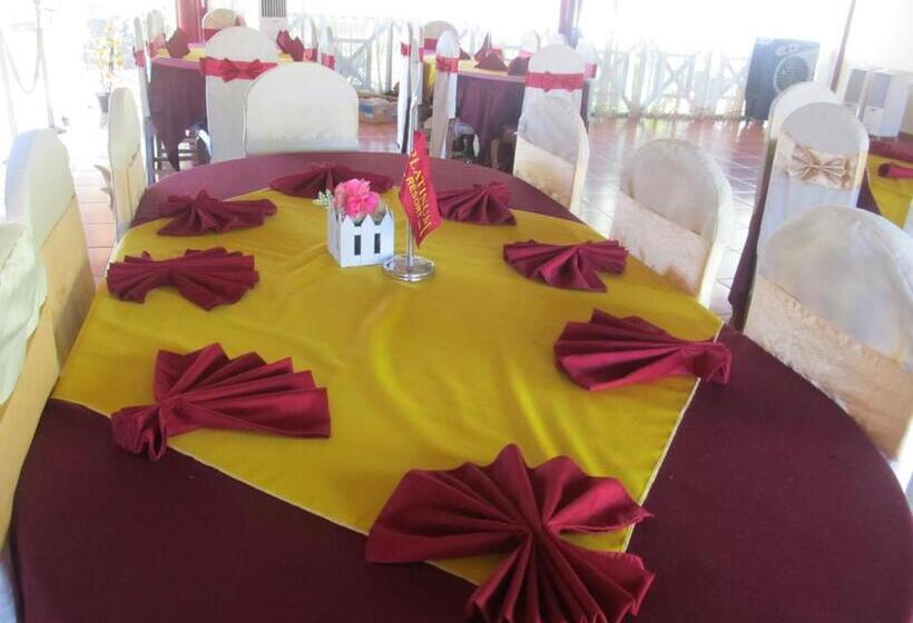 Hotel Platinum Resort