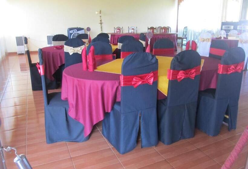 Hotel Platinum Resort