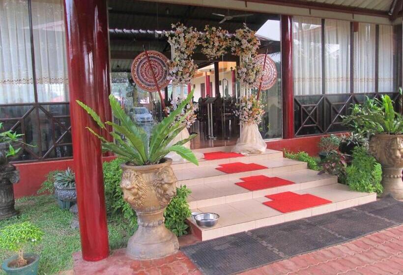 Hotel Platinum Resort