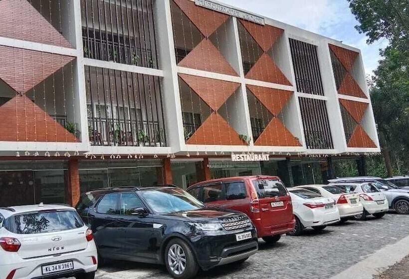 בית מלון כפרי Royalton Residency