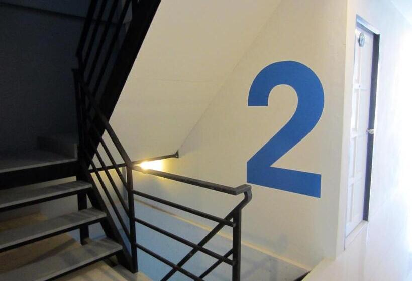 هتل Tiya House Rooms & Cafe