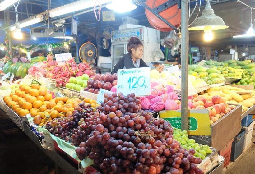 هتل Tiya House Rooms & Cafe