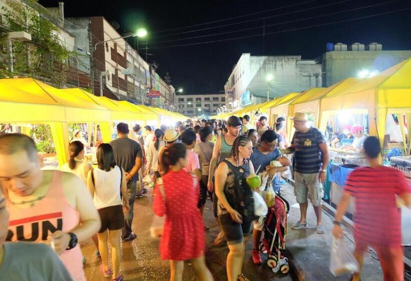 هتل Tiya House Rooms & Cafe