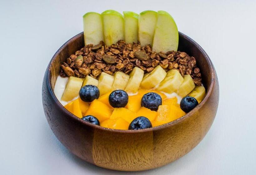 هتل Tiya House Rooms & Cafe