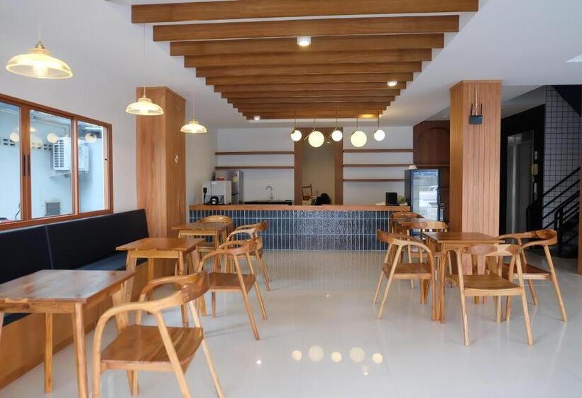 هتل Tiya House Rooms & Cafe