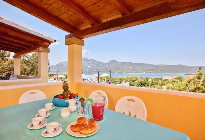 Isa Residence With Swimming Pool In Porto Rotondo At Only 500 M From The Beach