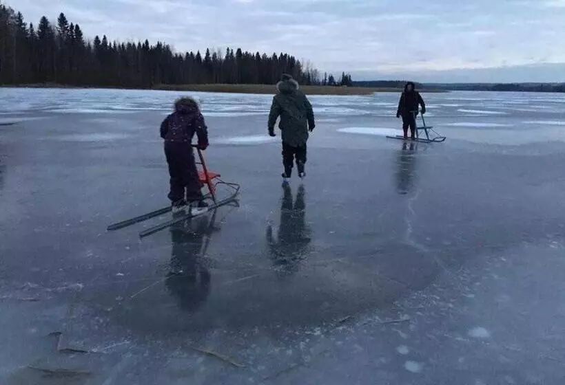 Majatalo Guest House Haapaniemen Hirsikartano