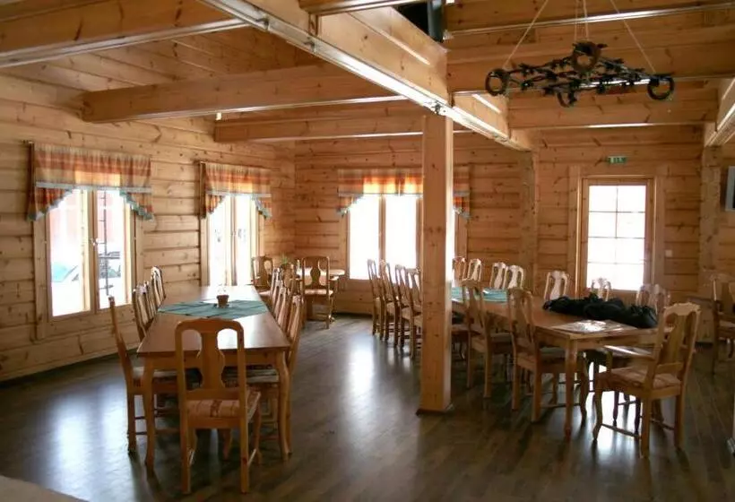 Majatalo Guest House Haapaniemen Hirsikartano