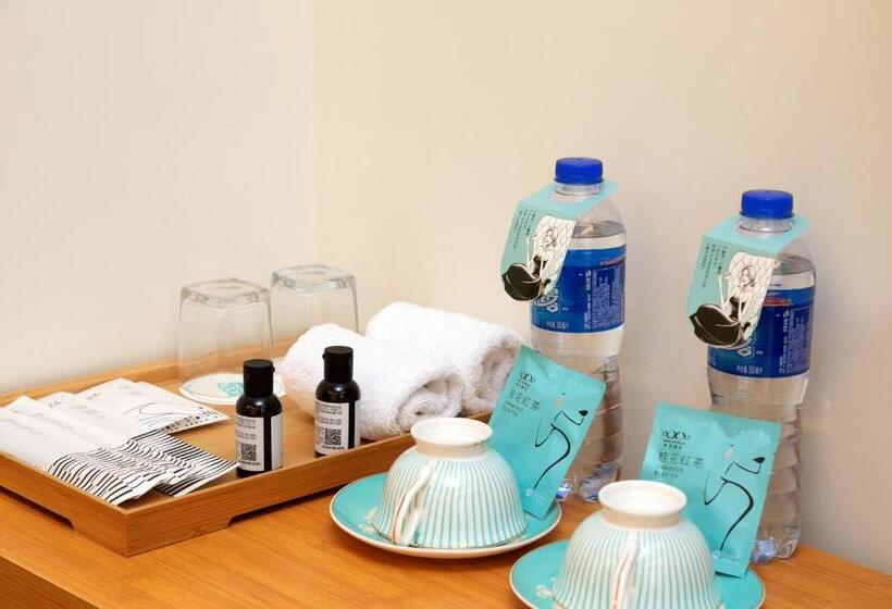 Xana Lite Hotel Guangzhou Fangcun Huadiwan Metro Station