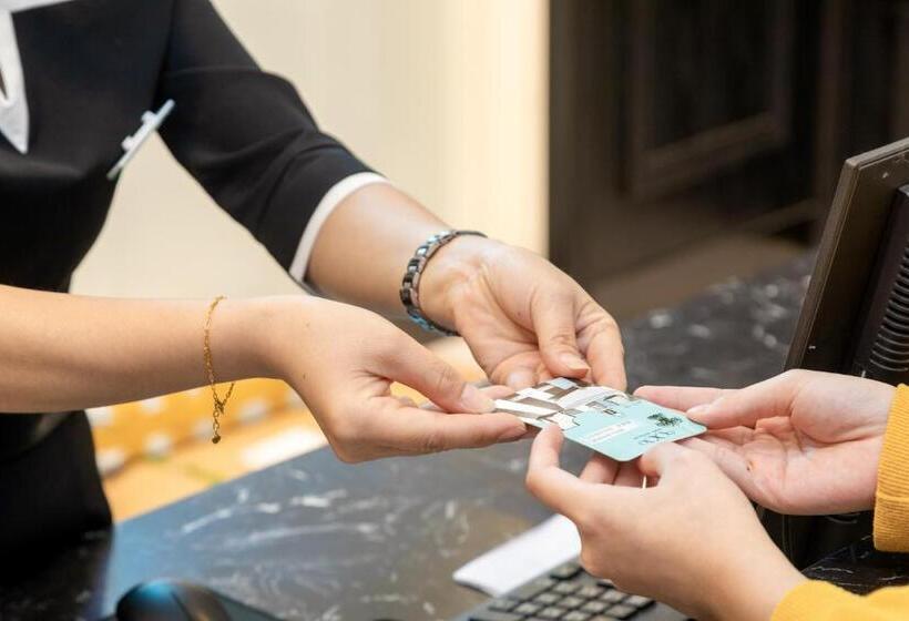 Xana Lite Hotel Guangzhou Fangcun Huadiwan Metro Station