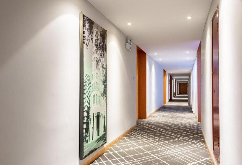 Xana Lite Hotel Guangzhou Fangcun Huadiwan Metro Station