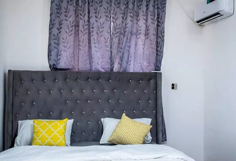 تختخواب و صبحانه Geza Luxury Apartment