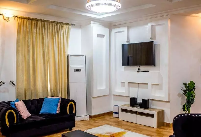 تختخواب و صبحانه Geza Luxury Apartment