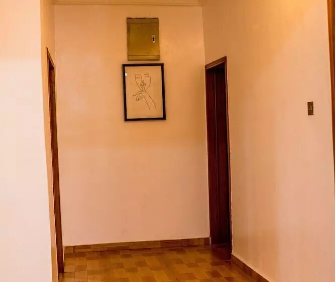 تختخواب و صبحانه Geza Luxury Apartment