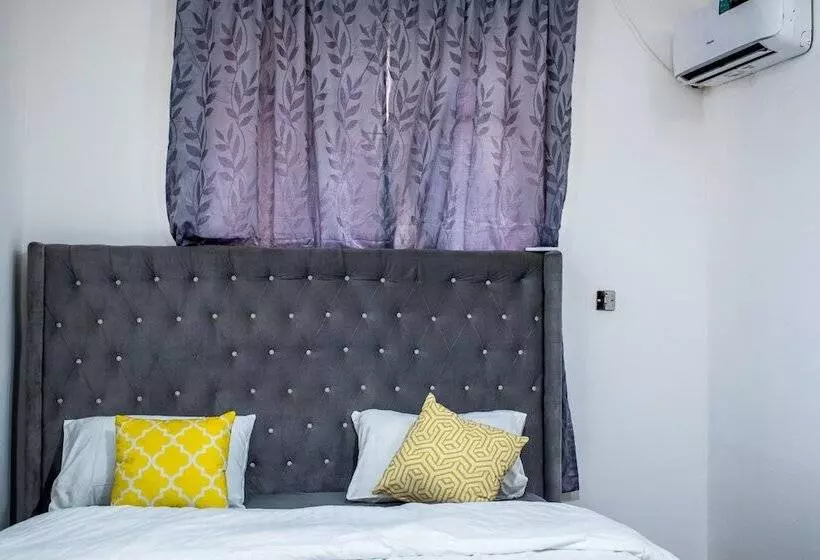 تختخواب و صبحانه Geza Luxury Apartment