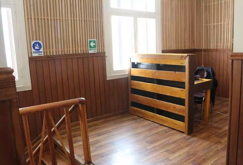 ベッドアンドブレックファースト Hostal Ochen Punta Arenas