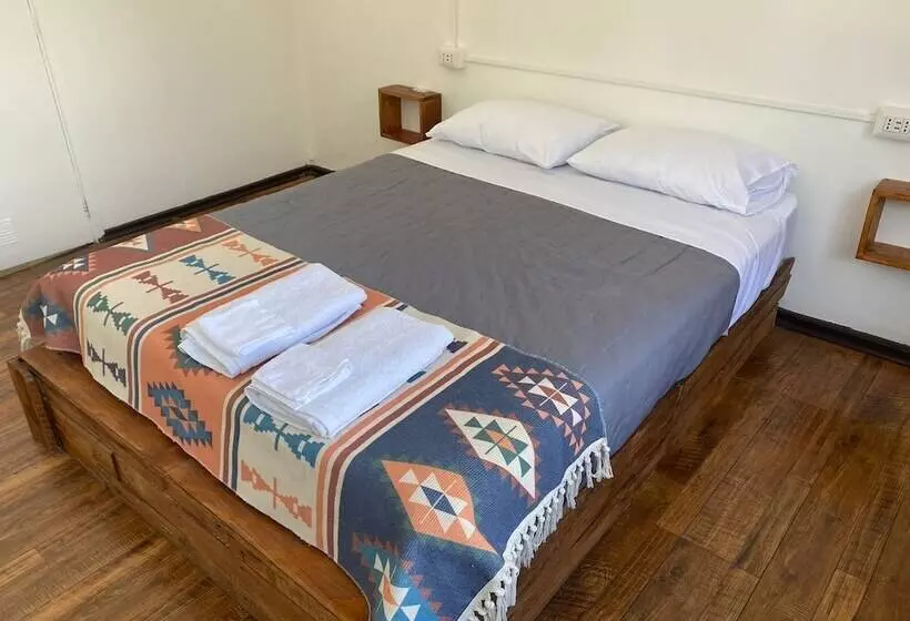 ベッドアンドブレックファースト Hostal Ochen Punta Arenas