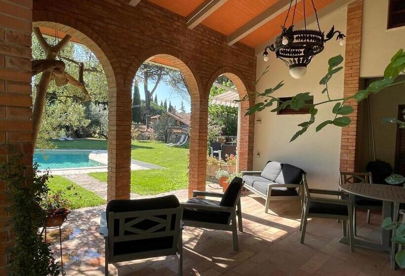 تختخواب و صبحانه Le Balze Camere In Villa