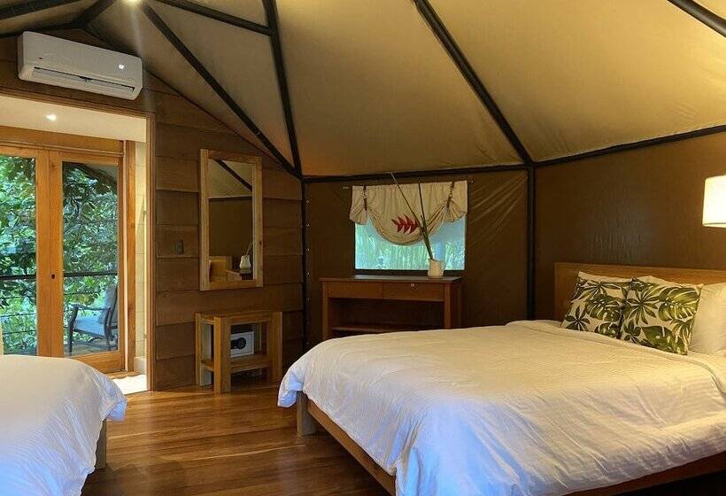 בית מלון כפרי Arenal Glamping
