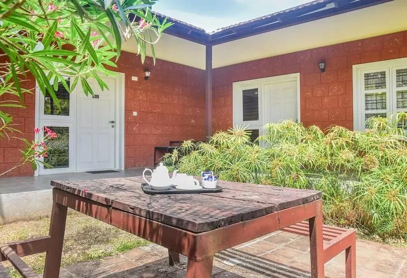 Hotelli Clover Holiday Village