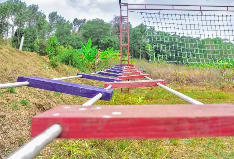 Hotelli Clover Holiday Village