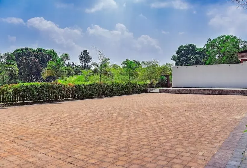 Hotelli Clover Holiday Village