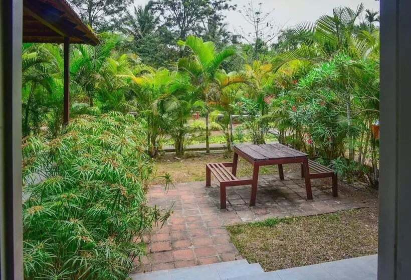 Hotelli Clover Holiday Village