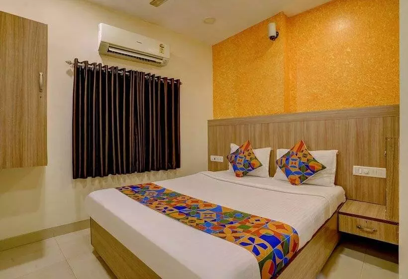 Hotelli Fabexpress Prakash Inn