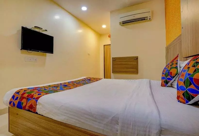 Hotelli Fabexpress Prakash Inn