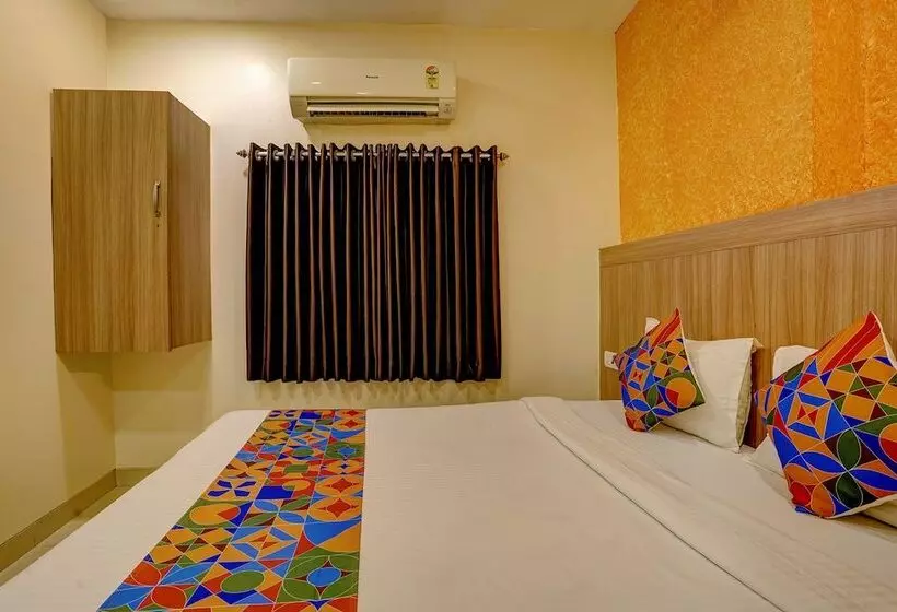 Hotelli Fabexpress Prakash Inn