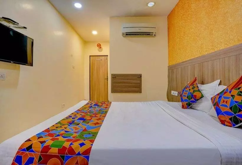 Hotelli Fabexpress Prakash Inn