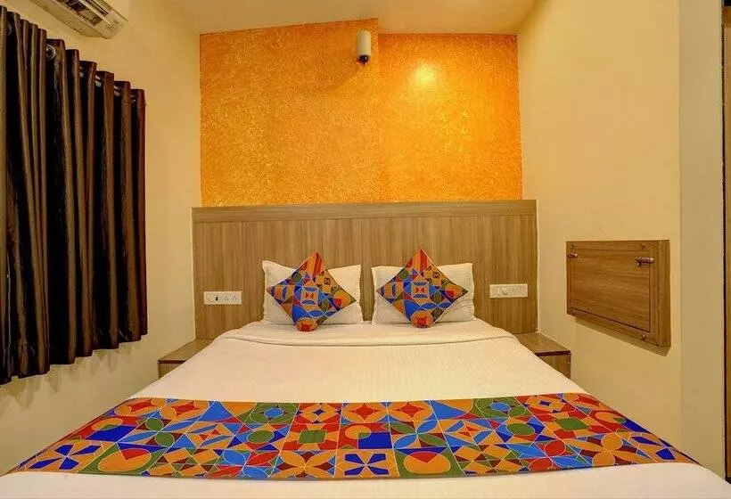 Hotelli Fabexpress Prakash Inn